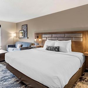 Best Western Plus Bourbonnais Hotel&Suites